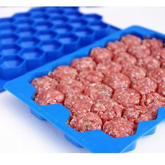 Meatball Master Maker BPA Free Silicone Tool 32,  1 oz Each Made In Canada - Picture 2 of 7